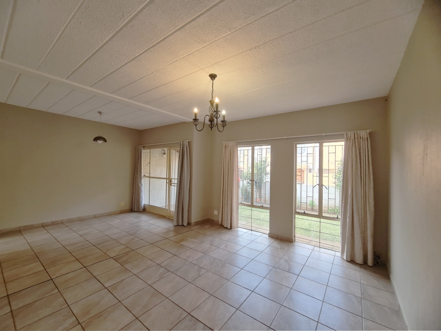To Let 2 Bedroom Property for Rent in Ifafi North West